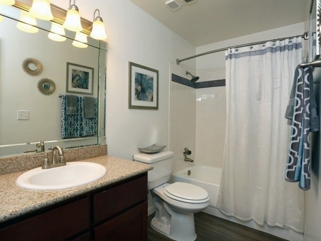 Building Photo - 2600 Gracy Farms Ln