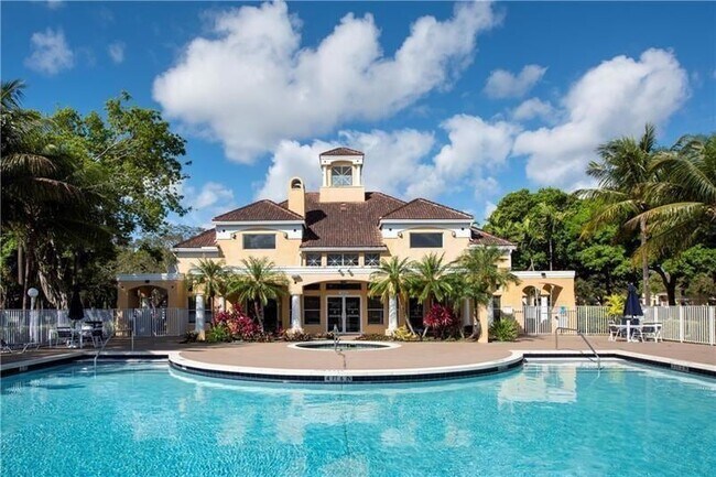 Building Photo - 2405 NW 33rd St