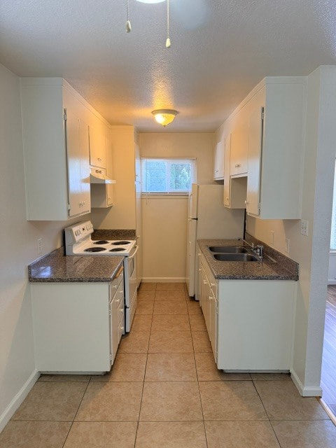 Building Photo - 145 Catron Dr