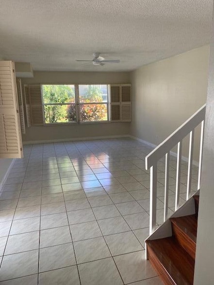 Building Photo - 4701 Roxbury Ct