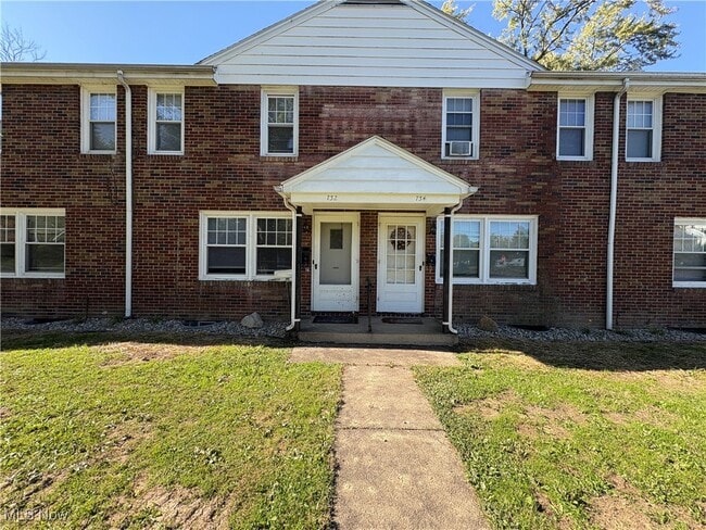 Primary Photo - 732 West St