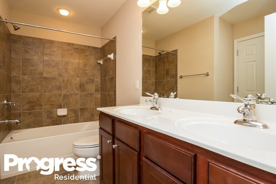 Building Photo - 946 Idlewood Dr