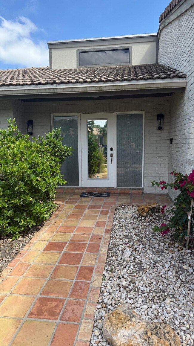Building Photo - 13772 Sand Crane Dr