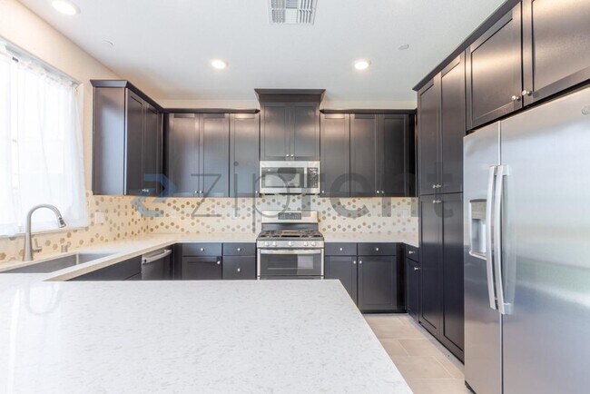 Building Photo - 5824 Highport Dr