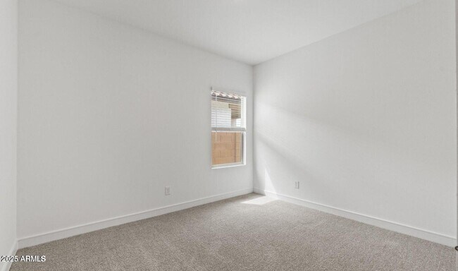 Building Photo - 7426 S 76th Dr