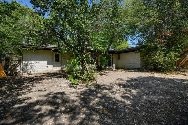 Building Photo - 4218 Mabuni Dr