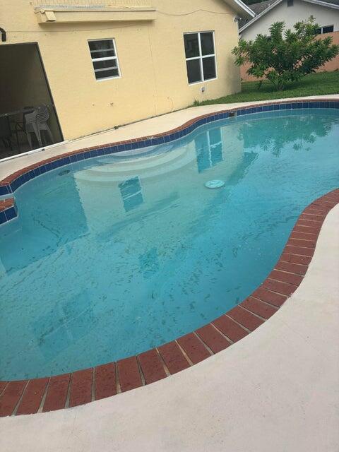 Building Photo - 650 Toxaway Dr