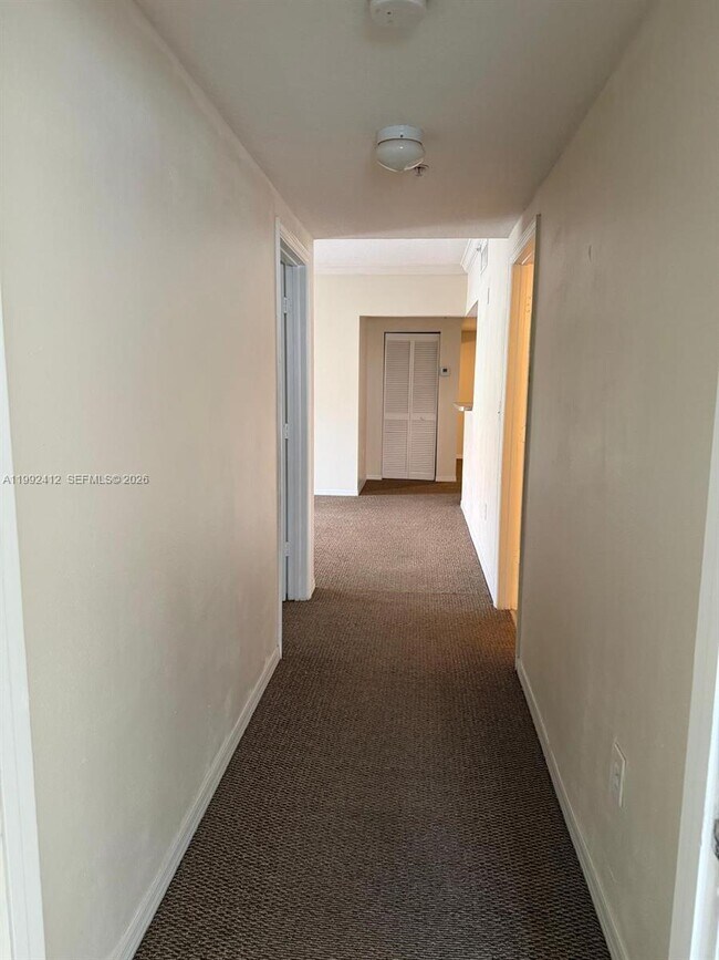 Building Photo - 200 SW 117th Terrace