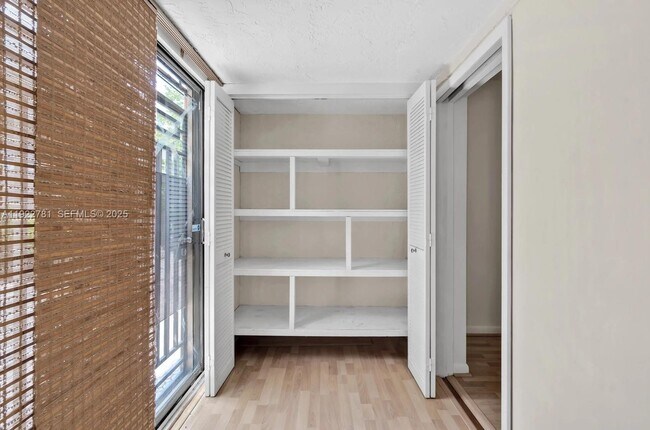 Building Photo - 3001 SW 1st Ave