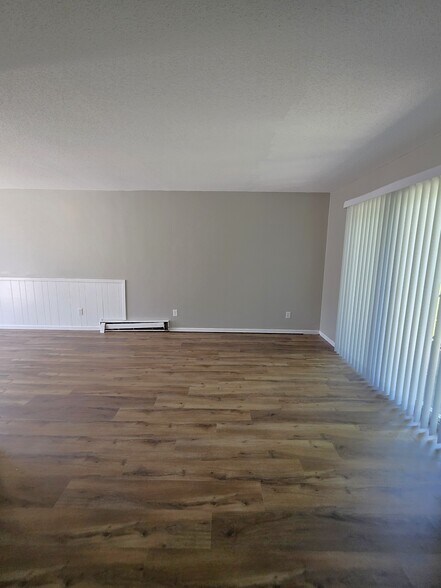 Building Photo - 333 Odanah Ave