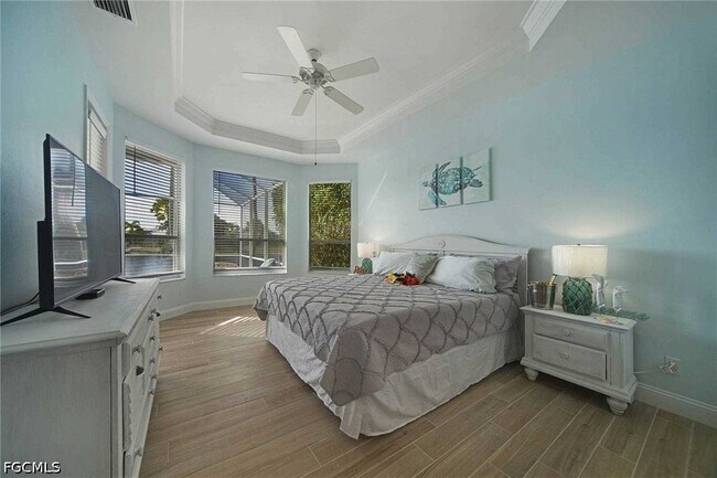 Building Photo - 5020 SW 17th Ave