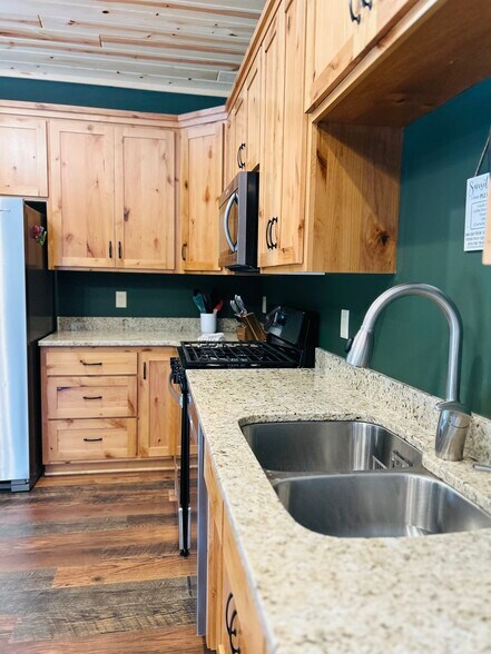 Building Photo - 9117 Nukala Rd