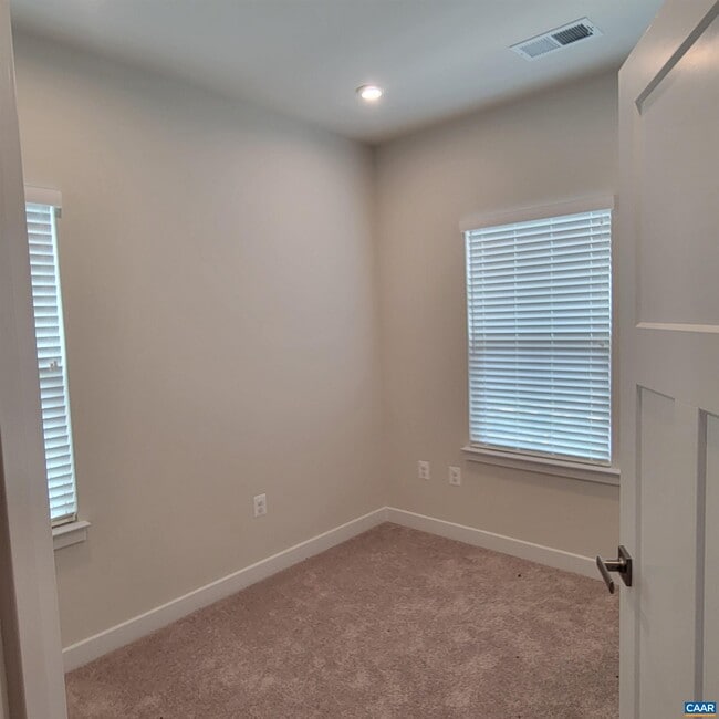 Building Photo - 2016 Landon Ln