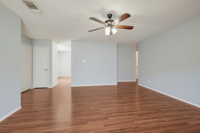 Building Photo - 8147 Easy Meadow Dr
