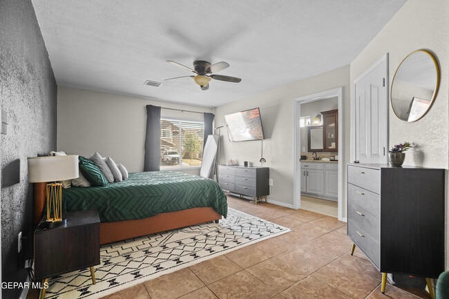 Building Photo - 11929 Mesquite Rock Dr