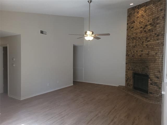 Building Photo - 331 Dogwood Dr