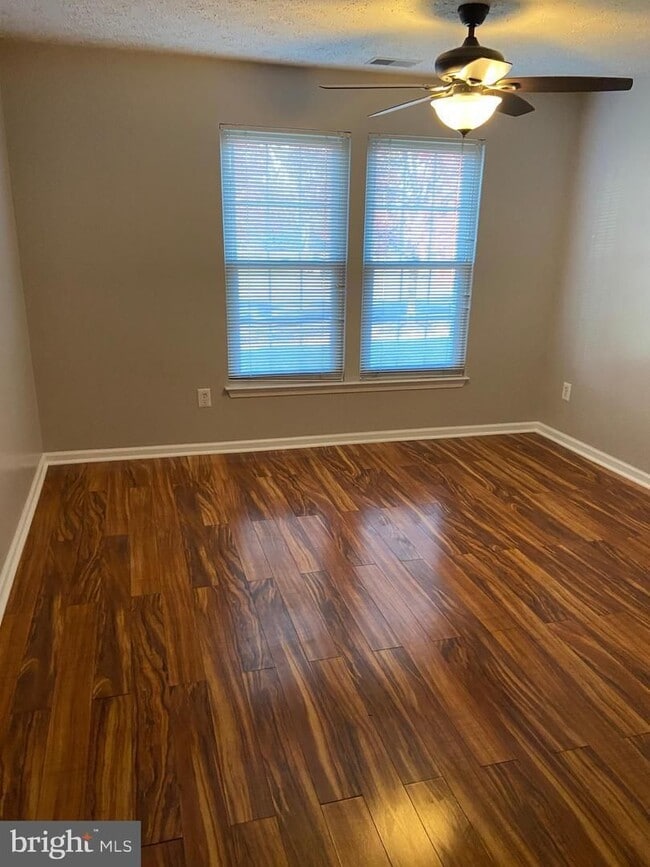 Building Photo - Ground Level Condo in Pine Orchard
