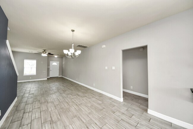 Building Photo - 7515 Morgan Ranch Tr