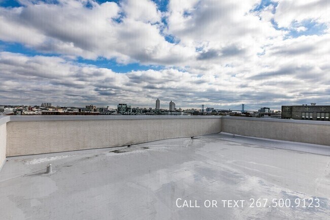 Building Photo - 330 Cambridge St