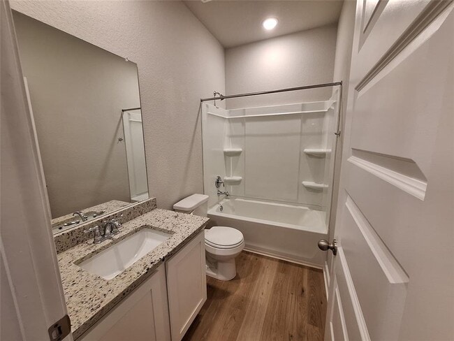 Building Photo - 758 Staglin St