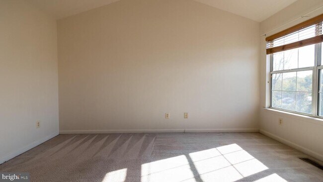 Building Photo - 45416 Baggett Terrace