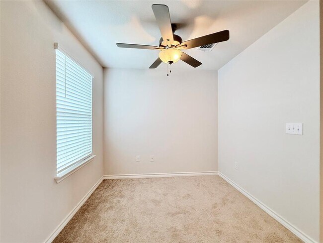 Building Photo - 7506 Elk Grove Path