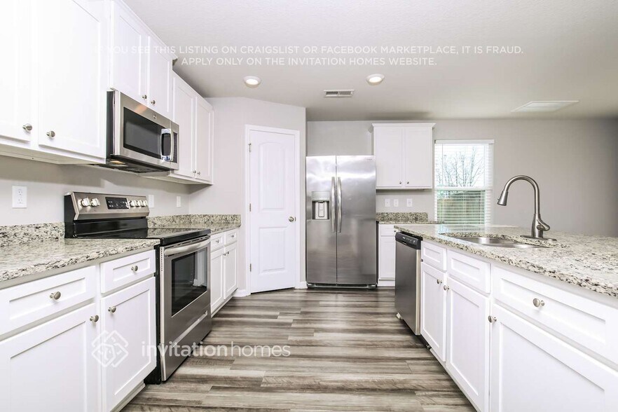 Building Photo - 860 Avery Pond Dr