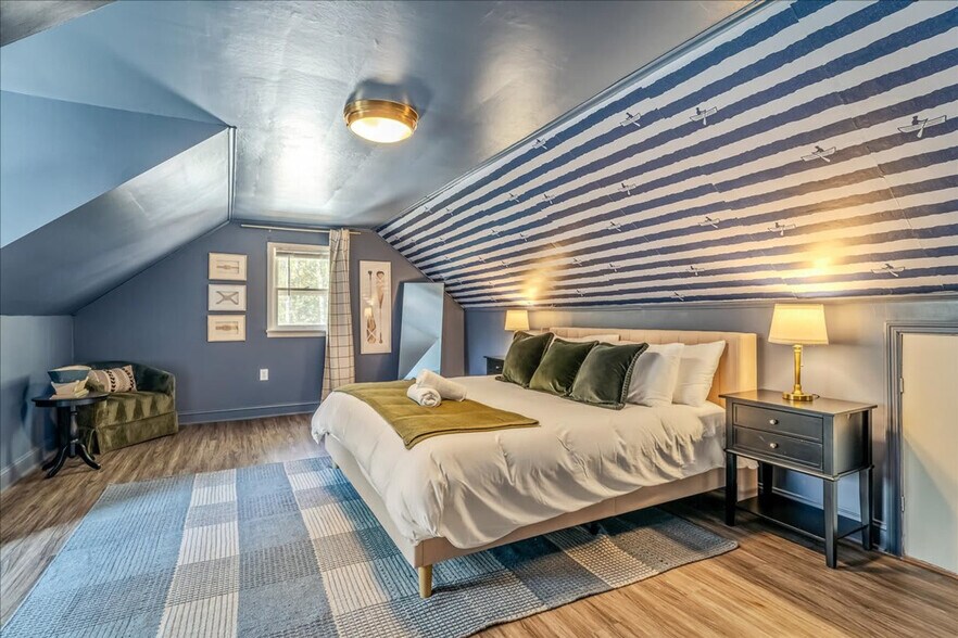 Building Photo - 117 Pond Rd