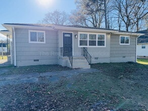 Building Photo - 4720 Pawnee Trail