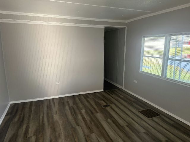 Building Photo - 2850 New Tampa Hwy