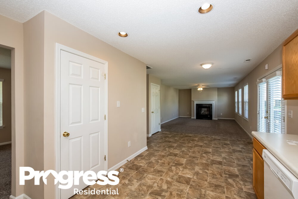 Building Photo - 6629 Rustic View Ct