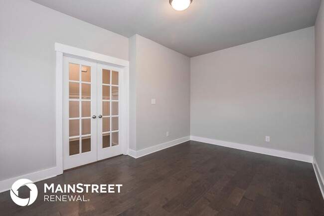 Building Photo - 14668 Greenleaf Dr
