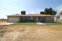 Building Photo - 24700 Antelope Rd