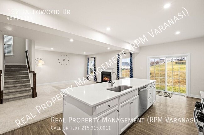 Building Photo - 152 Tallowood Dr