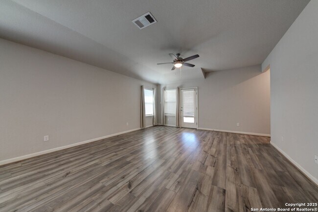 Building Photo - 4 Bedroom/3 Bath Remington Ranch Subdivision