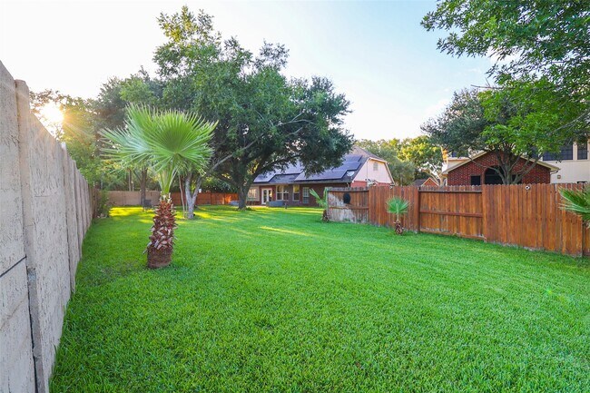 Building Photo - 14311 Ragus Lake Dr