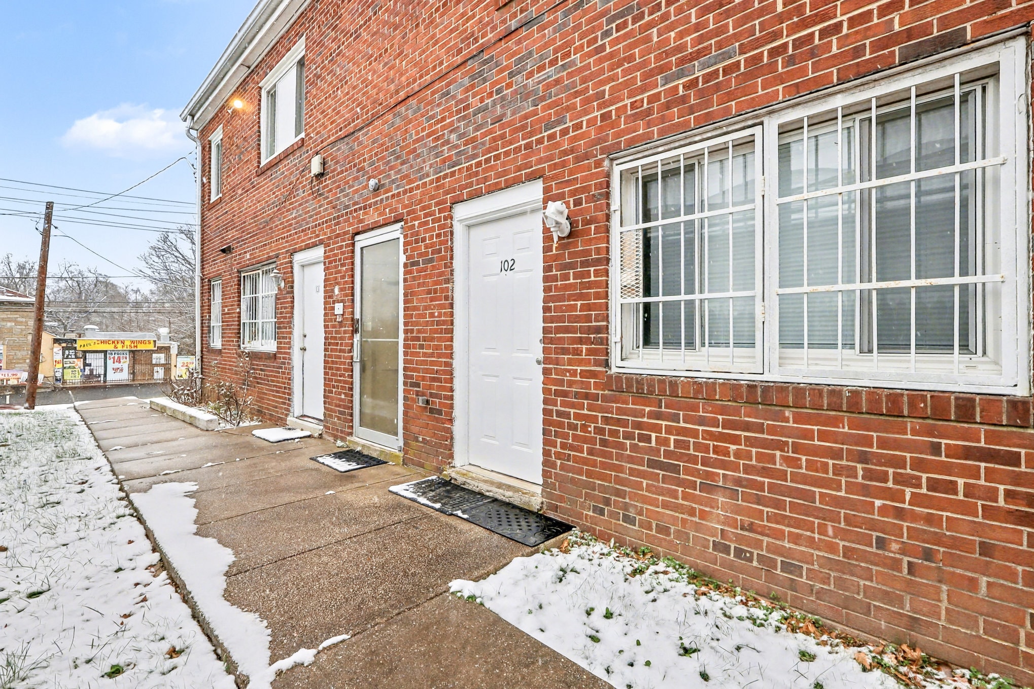 Building Photo - 506 Eastern Ave NE