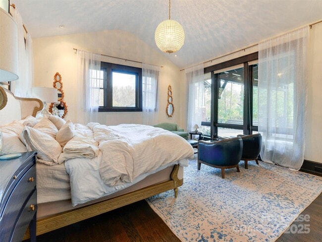 Building Photo - 1413 Devon Dr