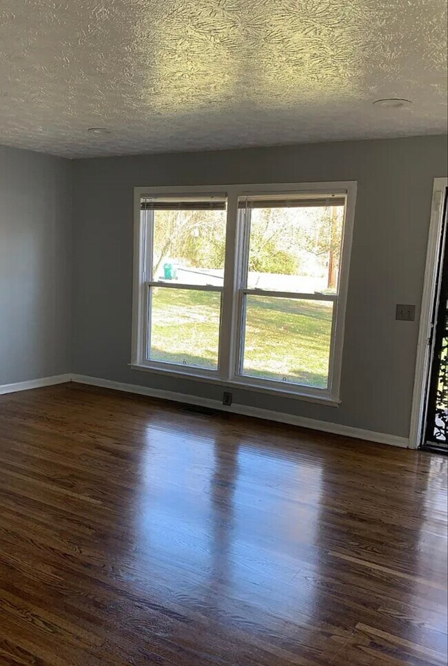 Building Photo - 632 Tulip Grove Rd