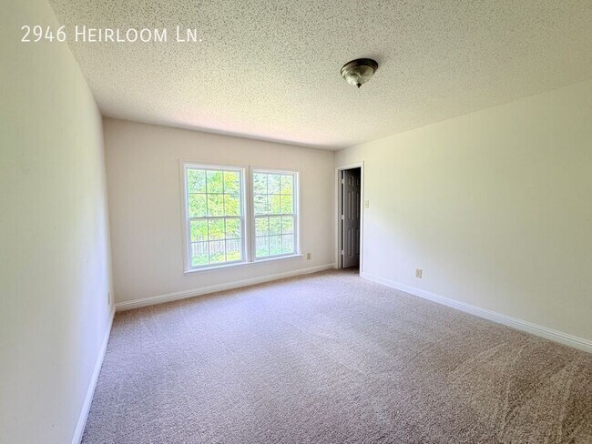Building Photo - 2946 Heirloom Ln