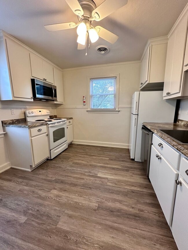 Building Photo - Willoughby Apartment-2 Bedroom