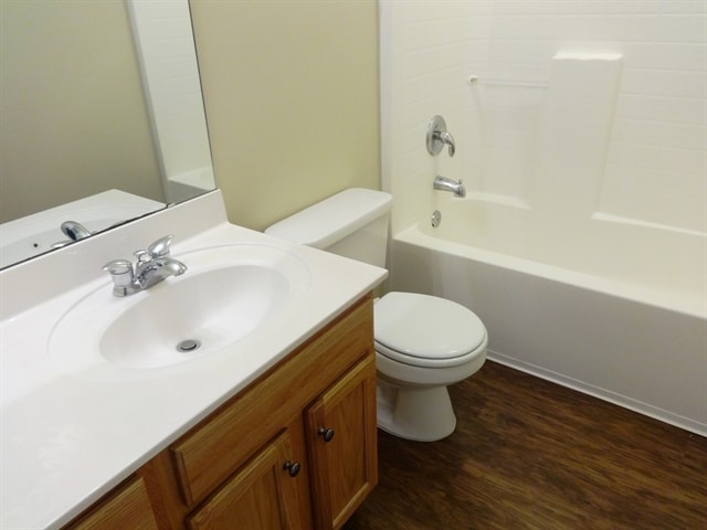 Building Photo - 1201 Catbird Ct