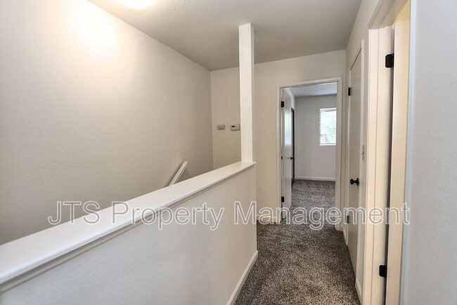 Building Photo - 5848 Alorn Ln