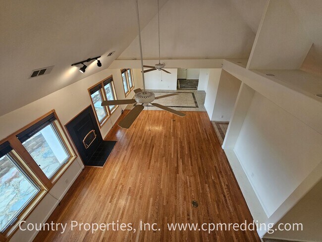 Building Photo - Price Reduced! Amazing Short-Term Housing Opportunity in a Custom 4-Bedroom House!