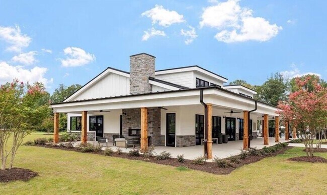 Building Photo - 119 Anise Ln