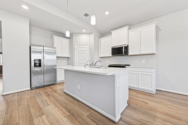 Building Photo - 1322 Eagle Pass Dr