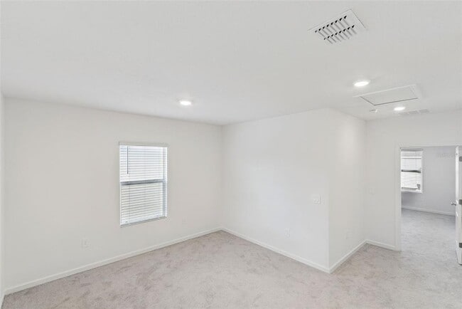 Building Photo - 2653 Skyline Lp