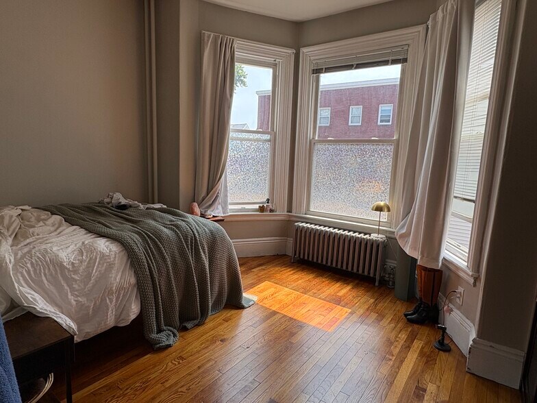 Building Photo - 271 Highland Ave