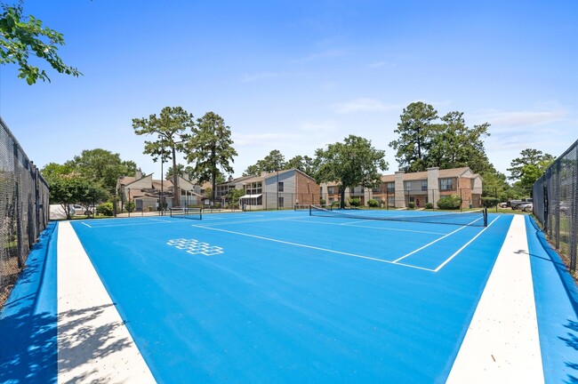 Building Photo - 17331 Red Oak Dr