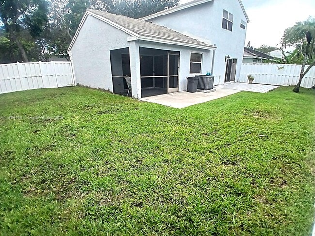 Building Photo - 9944 NW 2nd Ct